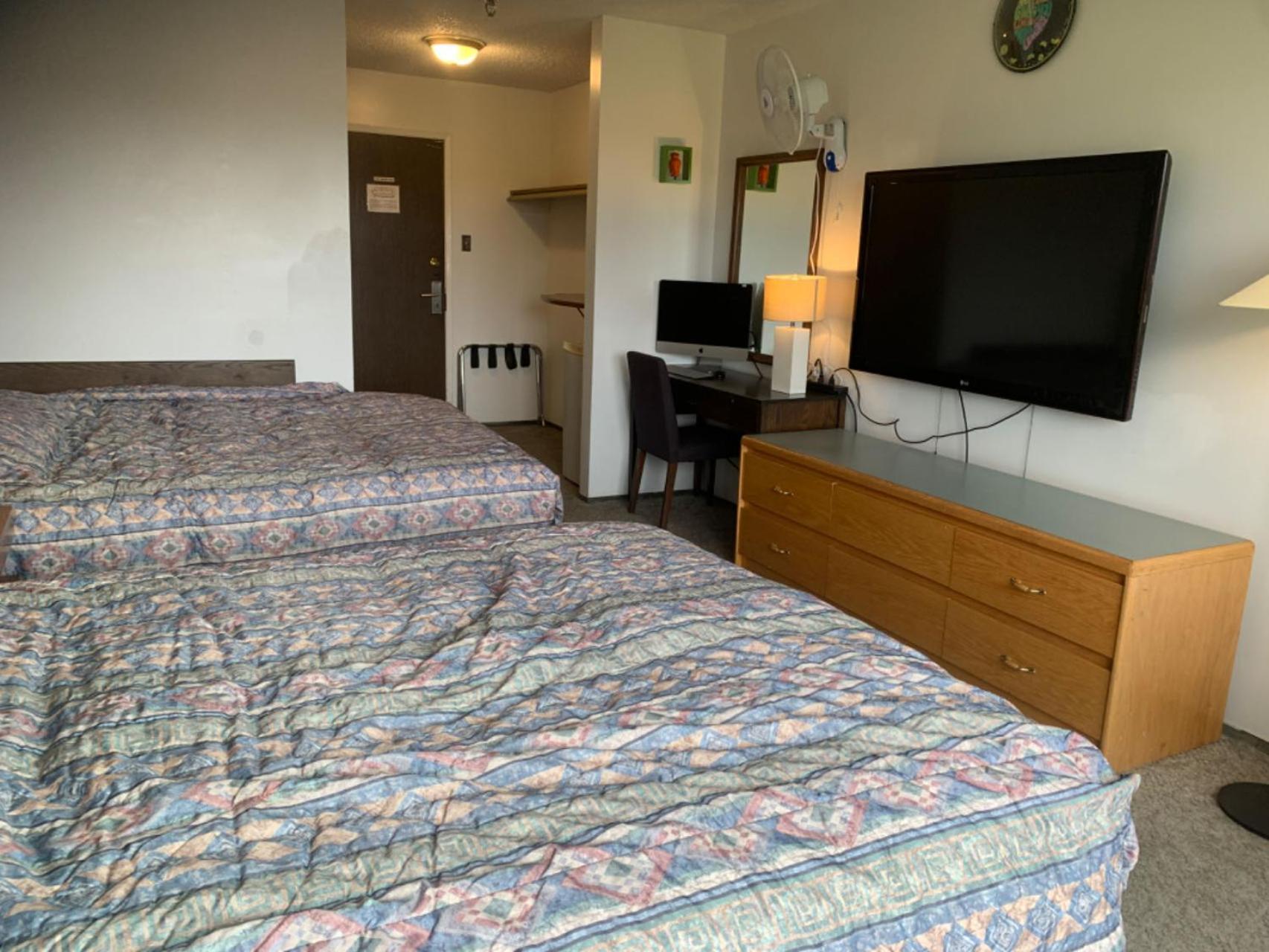 Providence Place Inn Port Hardy Esterno foto