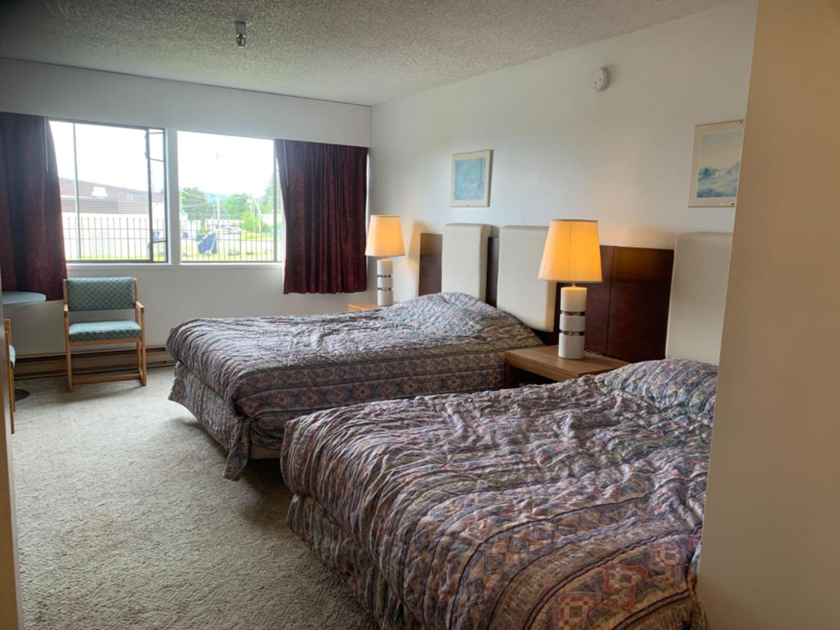 Providence Place Inn Port Hardy Esterno foto